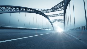 integrating-decentralized-cross-chain-communication-makes-bridges-‘substantially-safer’-—-flare-networks-ceo